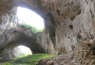 Bulgariens Gebirge - Das Devetashko-Plateau - Die Devetashka-Höhle