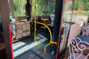 Narechen Bani - Restaurantbus
