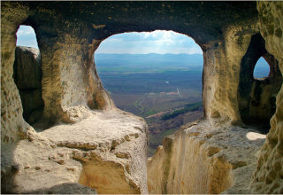 Bulgariens Gebirge – Das Schumen-Plateau - Felsenkloster Hankrumovski
